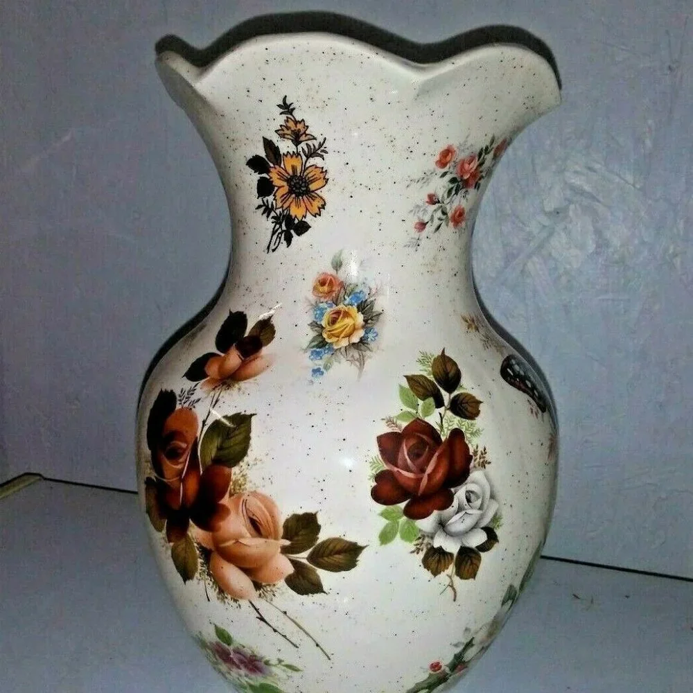 Vintage gorgeous vase